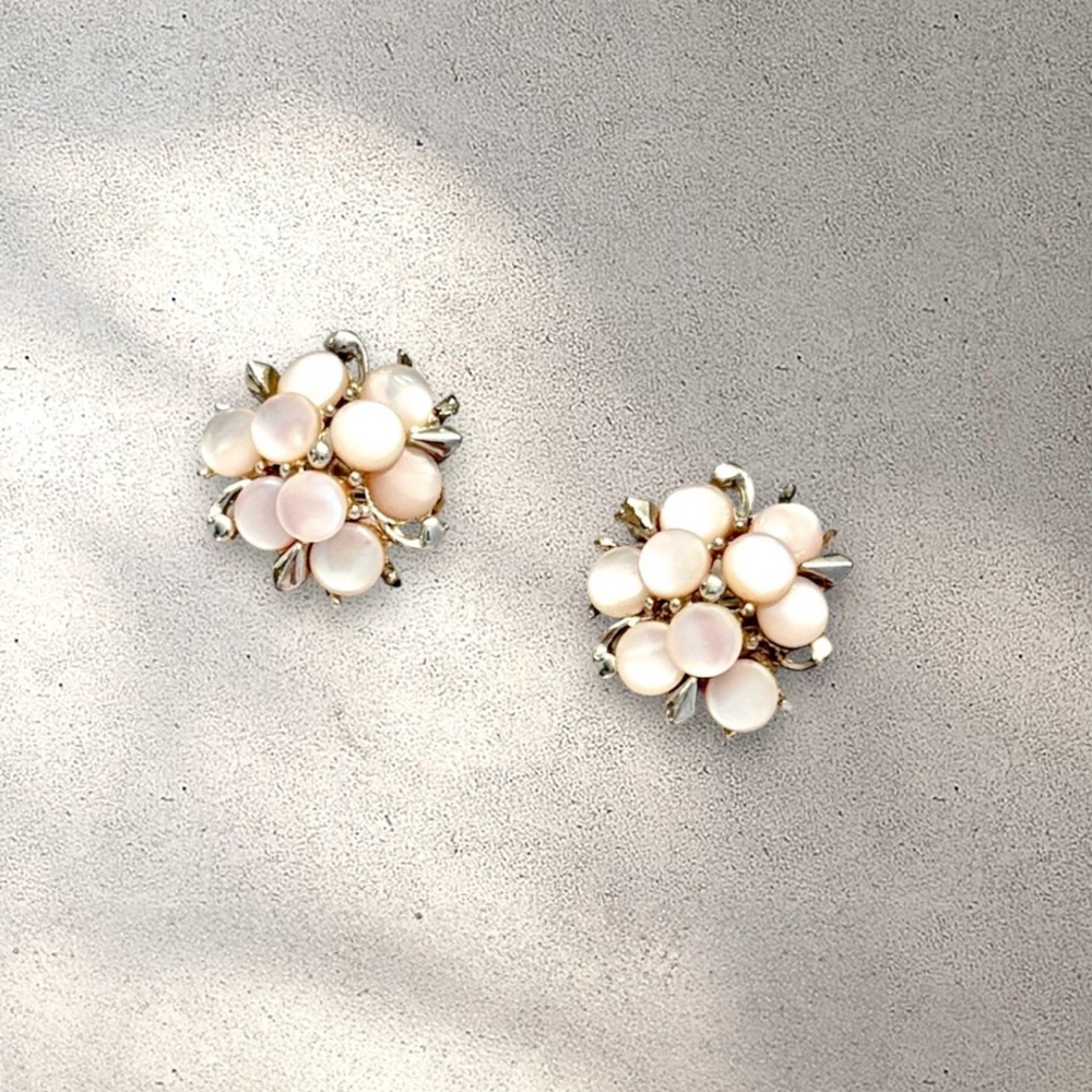 Vintage Marhill Mother of Pearl Clip on Earrings